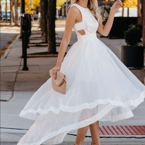 Best Seller: White Maxi Dress